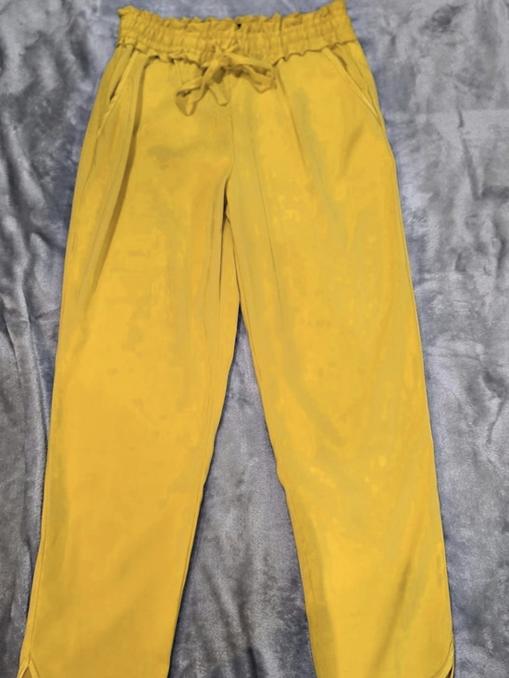 Zara Yellow Paperboy Pants Size Small Like New